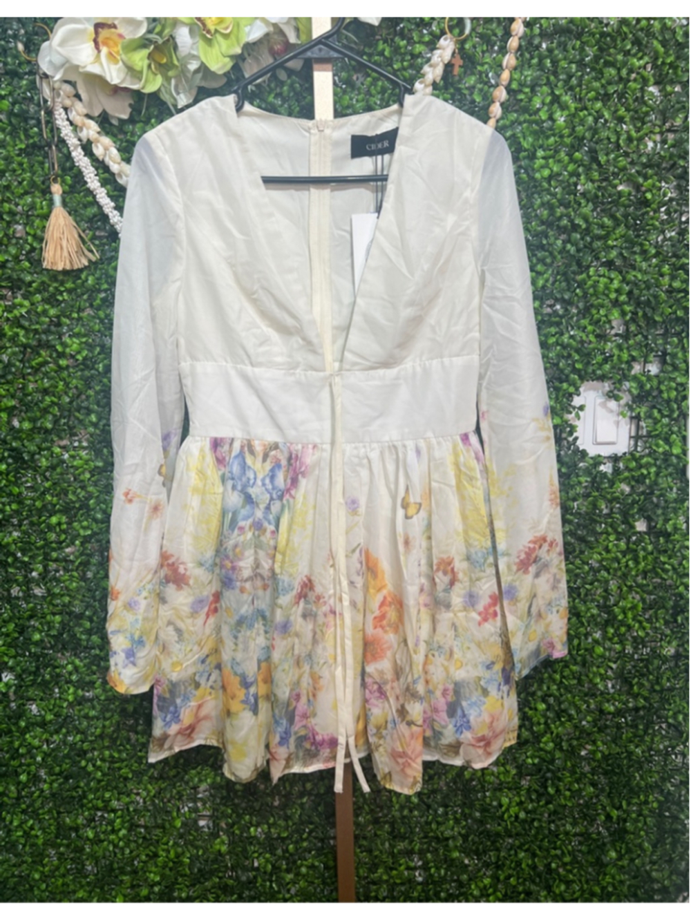 Women's CIDER White Floral V Neck Long Sleeve Mini Dress Size Small - Picture 6 of 10